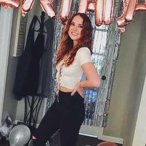 Meet your Posher, Jade